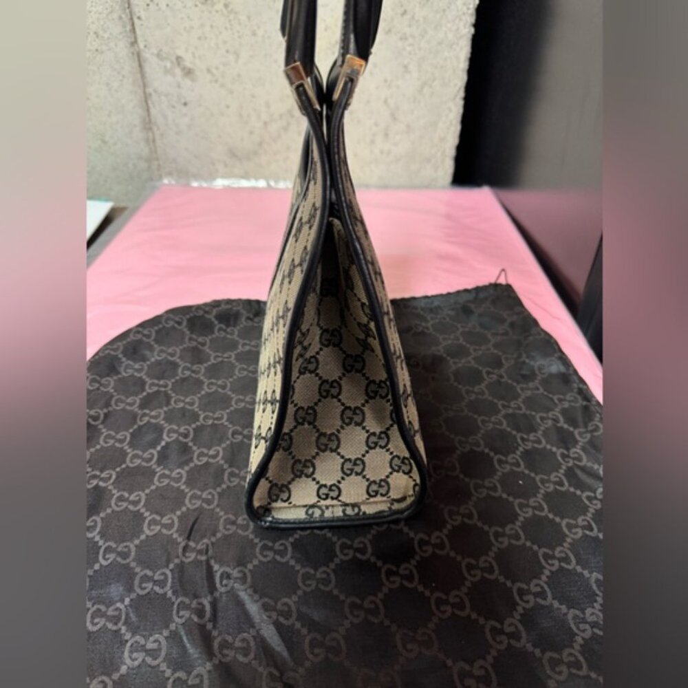 Gucci Black GG Canvas Shoulder Bag - Picture 5 of 9